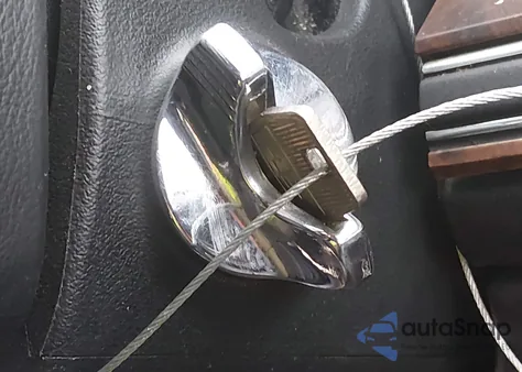 1990 Lincoln Town Car from USA, damaged, VIN 1LNCM81FXLY752938